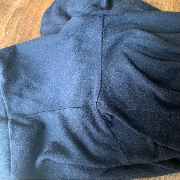 Hoibo Bell Sleeve T in Black - Picture 5 of 5